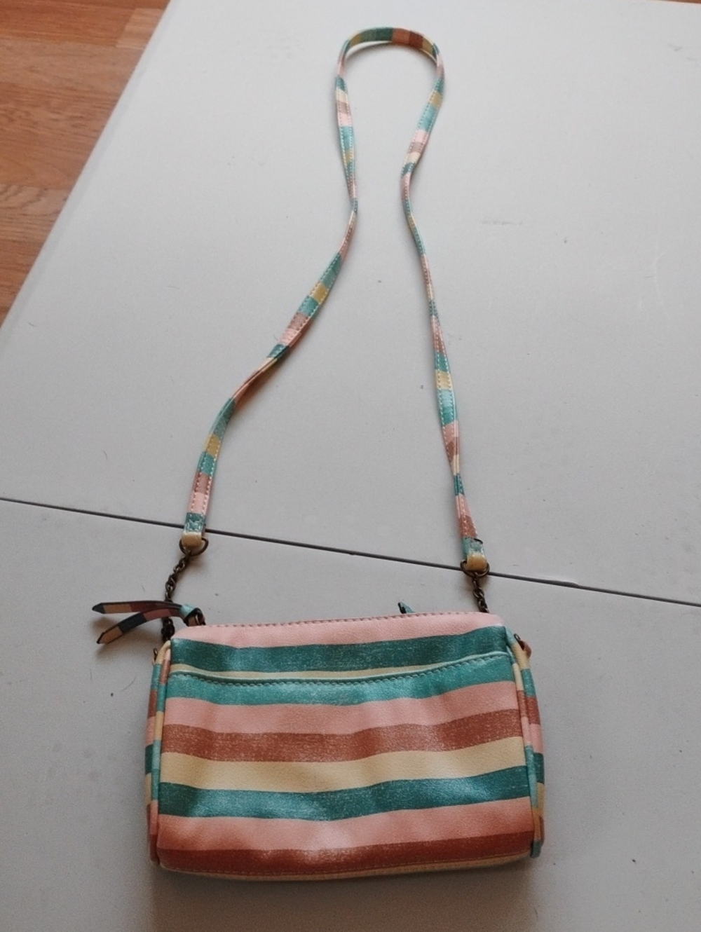NWOT CROSS BODY PURSE